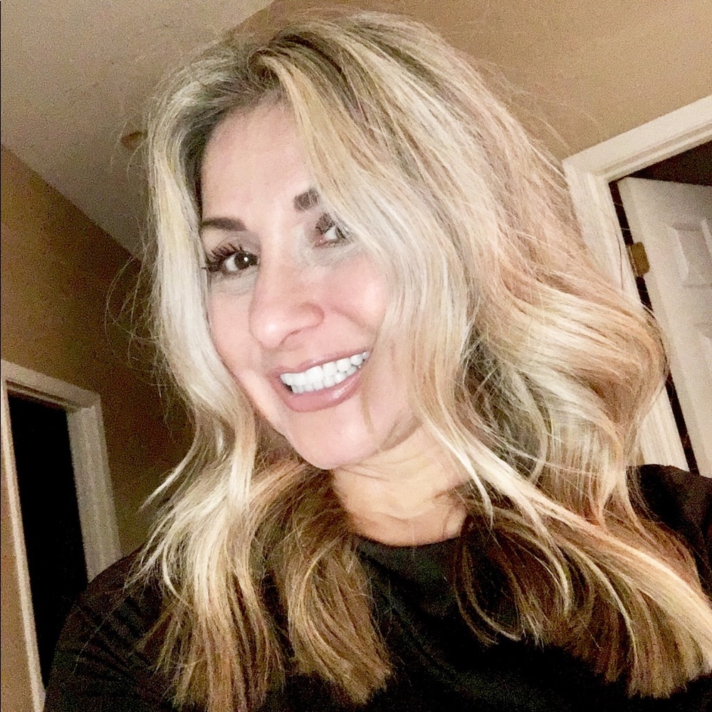Meet your Posher, Melissa